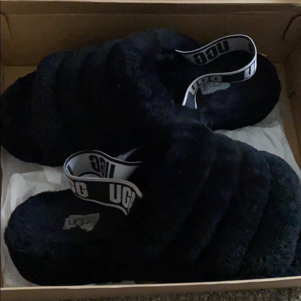 Ugg slides(black)